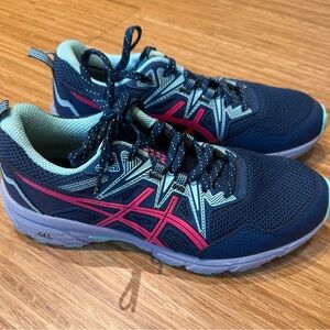 NWOT ASICS Women's Gel Venture 8 Navy and Pink Running Shoes size 7